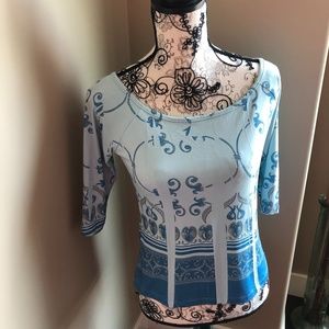 🌻3/$20🌻Patterned blue top